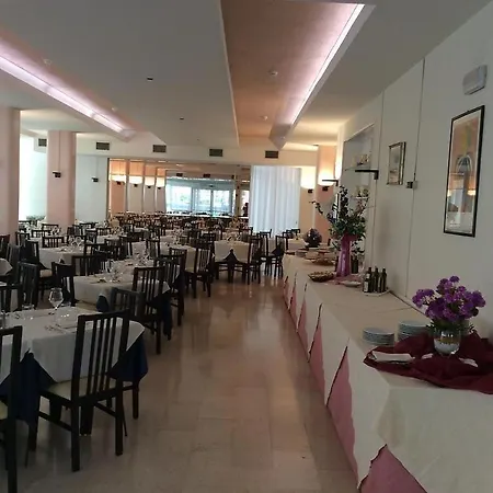Riviera Szálloda 3*